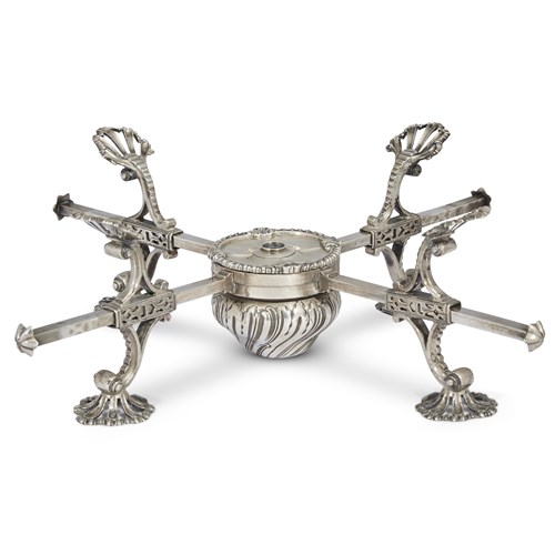 Lot 57 - A GEORGE III STERLING SILVER DISH STAND