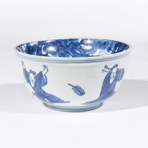 Lot 80 - A rare Chinese blue and white porcelain warming bowl