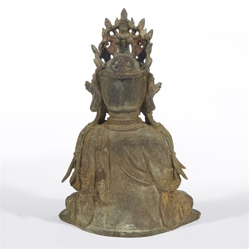 Lot 84 - A Chinese bronze figure of Guanyin