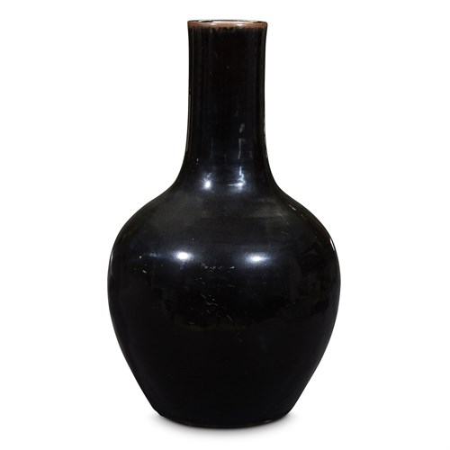 Lot 146 - A large Chinese "mirror black"-glazed bottle vase