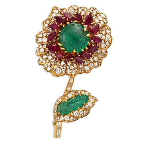 Lot 153 - An emerald, ruby, diamond, and eighteen karat gold brooch, Cartier