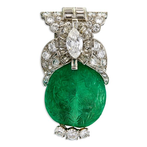 Lot 173 - A carved emerald, diamond, and platinum brooch, Cartier