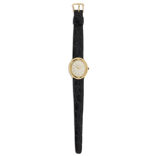 Lot 101 - An eighteen karat gold strap wristwatch, Jaeger LeCoultre
