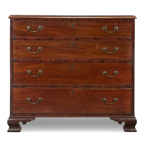 Lot 30 - A Chippendale mahogany chest of drawers