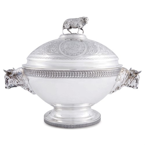 Lot 23 - Silver covered soup tureen