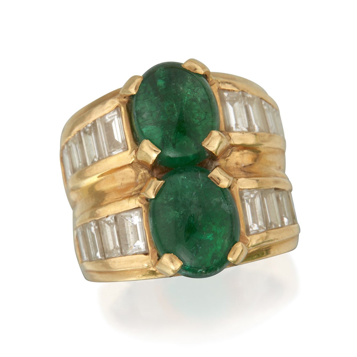 Lot 50 - An eighteen karat gold, emerald, and diamond ring