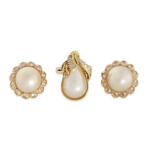 Lot 85 - An eighteen karat gold, mabe pearl, and diamond ring with fourteen karat gold, mabe pearl, and diamond earrings