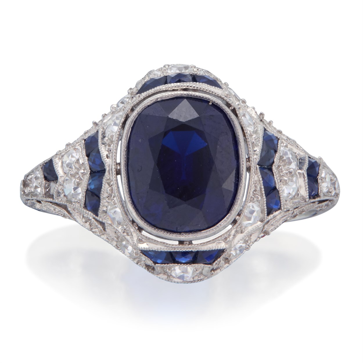 Lot 84 - An Art Deco diamond, sapphire, and platinum ring
