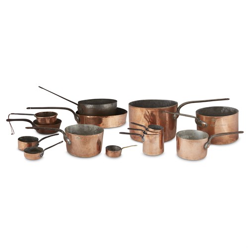 Lot 70 - Group of 14 assorted copper pots and pans