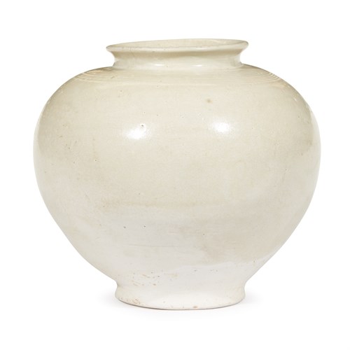 Lot 17 - A Chinese glazed whiteware jar, possibly Xingyao