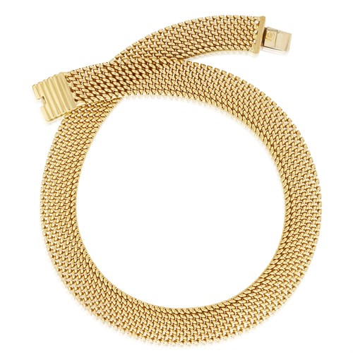 Lot 68 - An eighteen karat gold mesh necklace