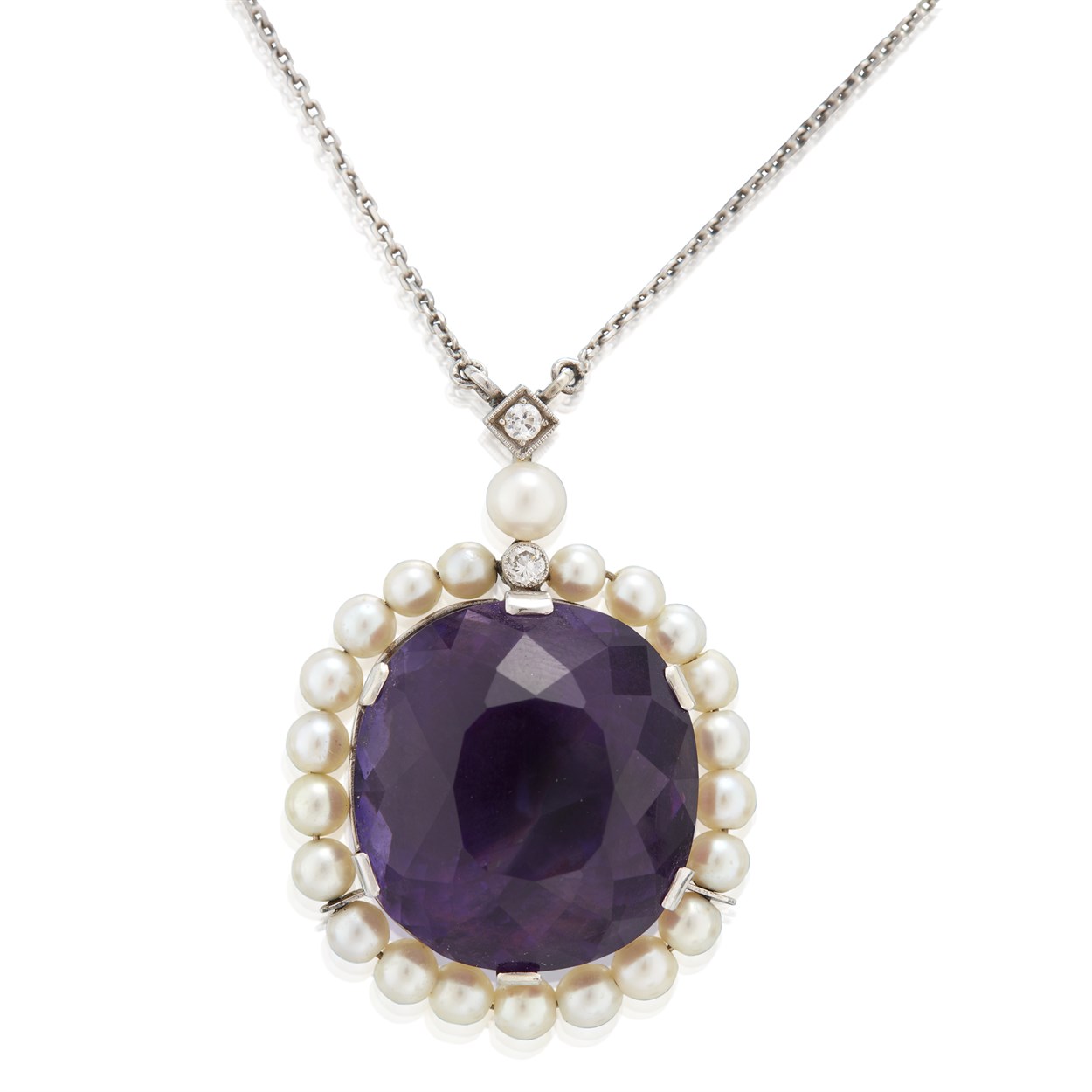 Lot 34 - An amethyst and cultured pearl suite