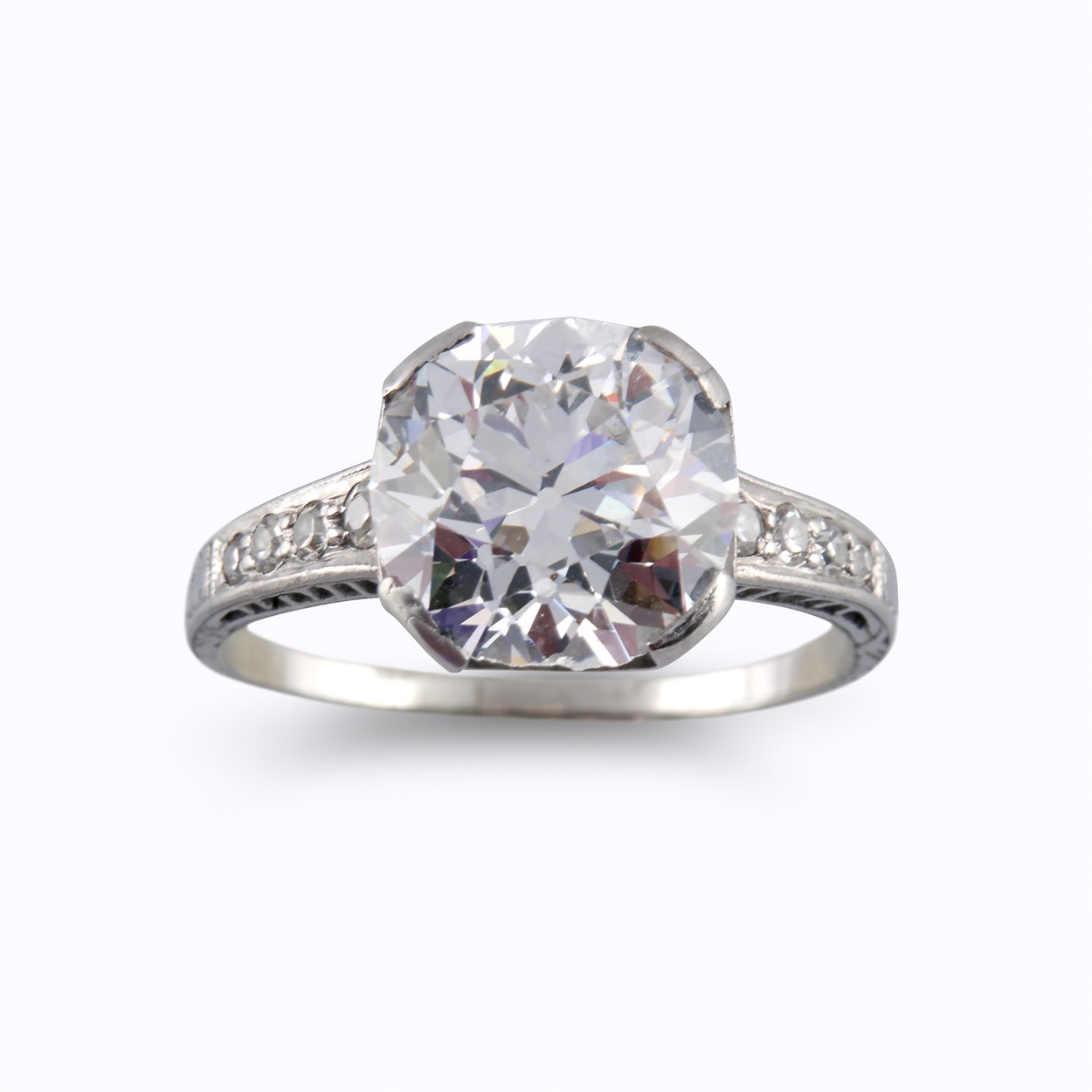 Lot 120 - A Diamond Solitaire Ring