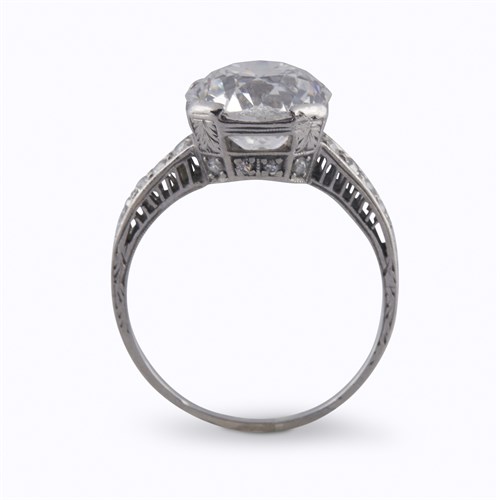 Lot 120 - A Diamond Solitaire Ring