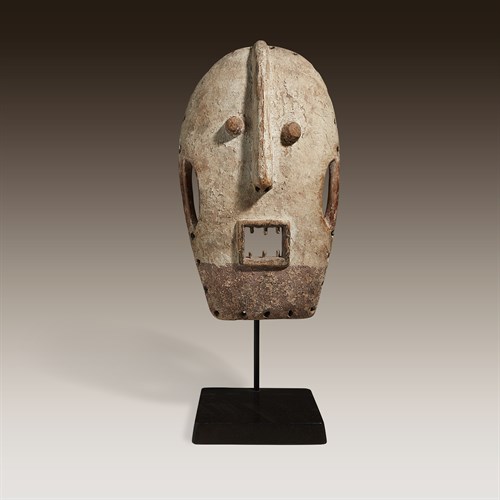 Lot 180 - A Gabonese mask