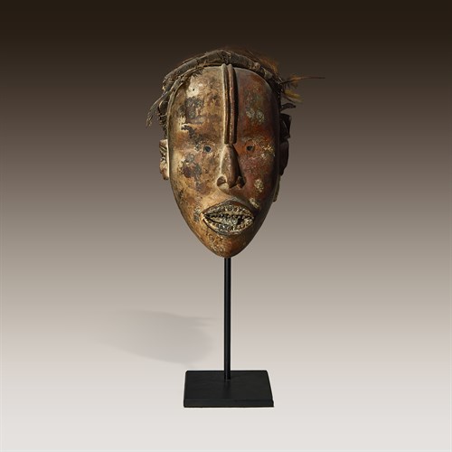 Lot 189A - A Kongo mask
