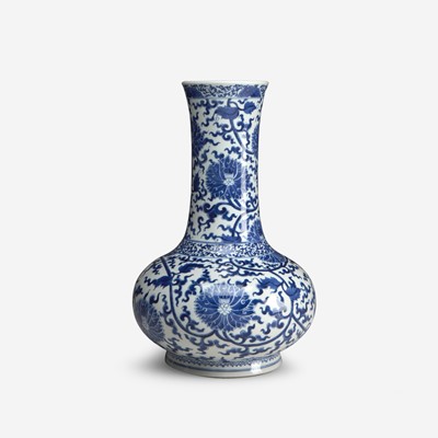 Lot 10 - A Chinese blue and white porcelain bottle vase
