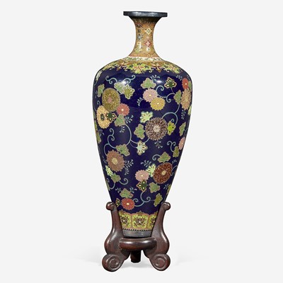 Lot 123 - A fine Japanese cloisonné cabinet vase on wood stand, Namikawa Yasuyuki