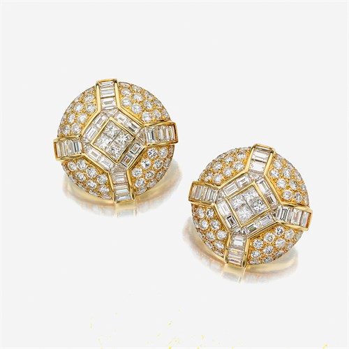 Lot 18 - A pair of diamond and eighteen karat gold earclips, Bulgari