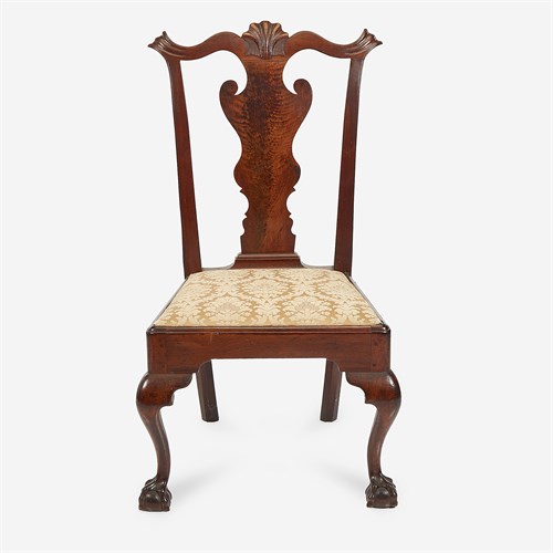 Lot 30 - A Chippendale figured walnut side chair