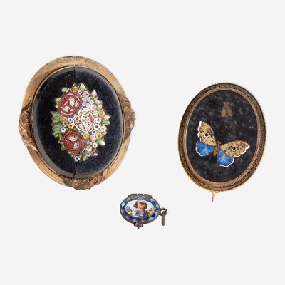 Lot 199 - Two Micromosaic and Pietra Dura Brooches