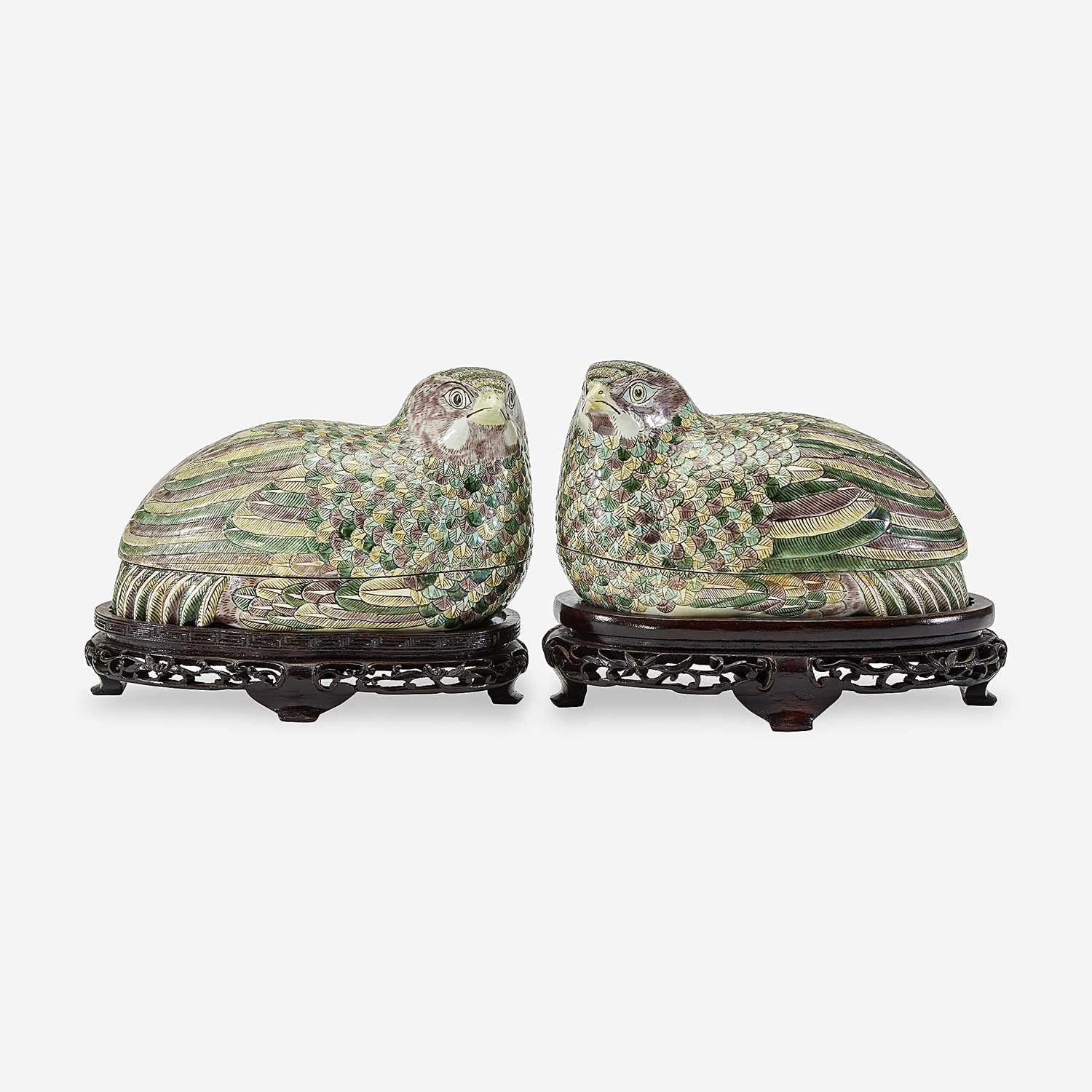 Lot 13 - A pair of Chinese famille verte quail boxes and covers