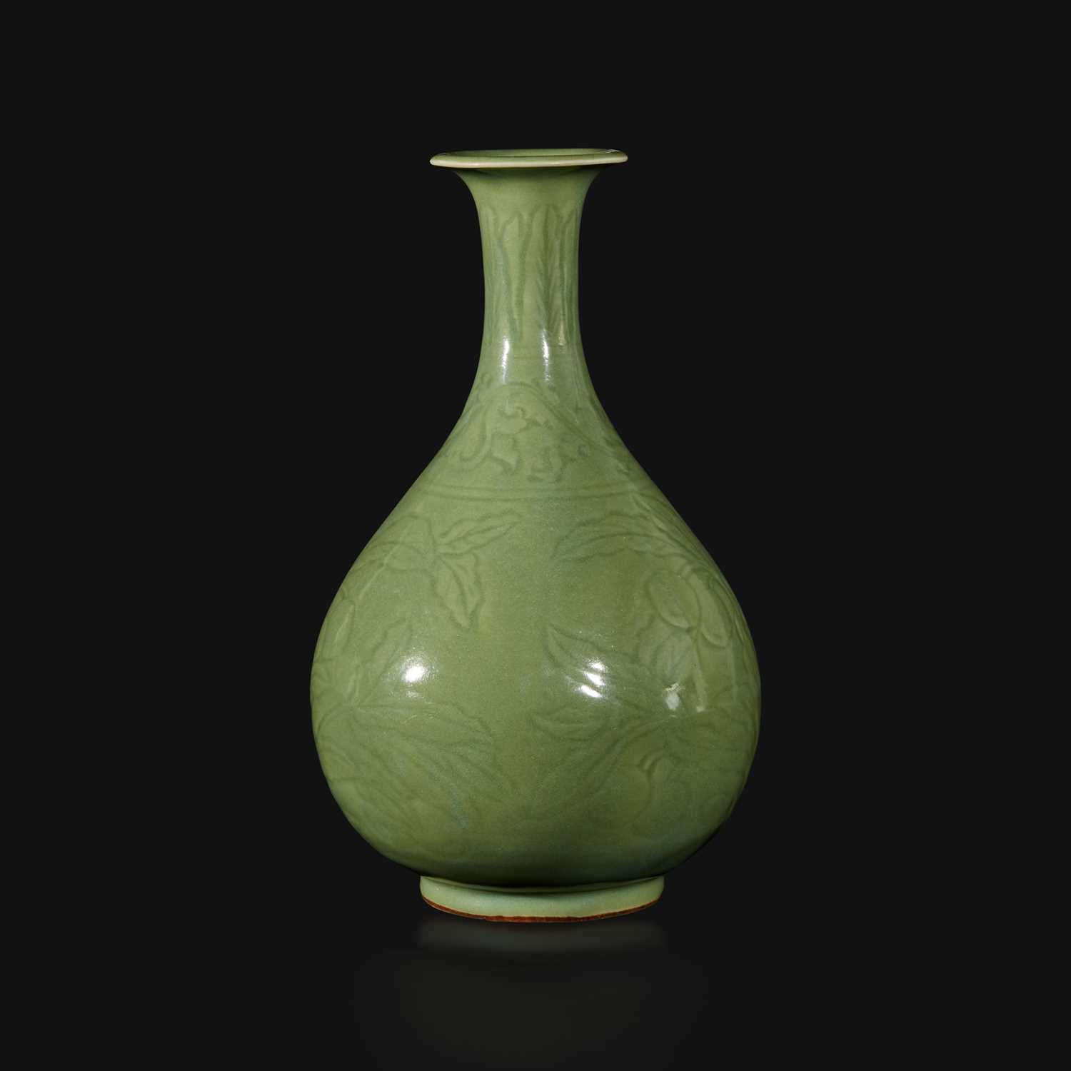 Lot 2 - A Chinese Longquan incised celadon-glazed bottle vase, Yuhuchunping