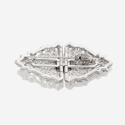 Lot 4 - An Art Deco diamond and platinum clip/brooch