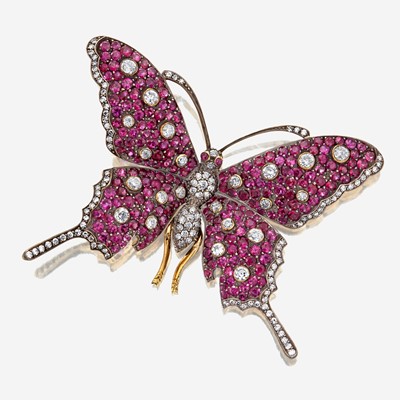 Lot 15 - A diamond and ruby brooch