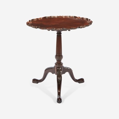 Lot 113 - A George III Mahogany Tilt-Top Tea Table with Shaped and Moulded Edge