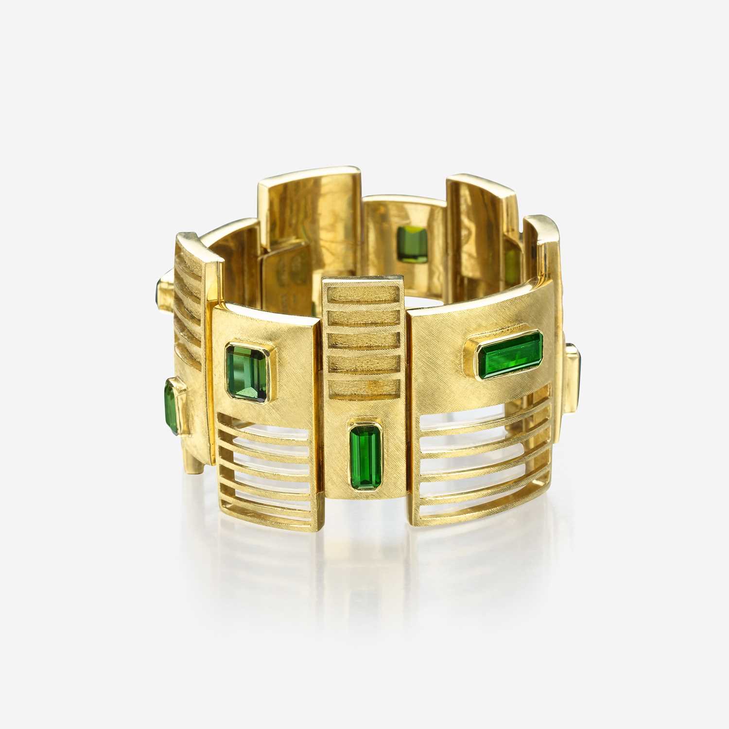 Lot 130 - An eighteen karat gold and green tourmaline bracelet, Burle Marx
