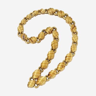 Lot 42 - An eighteen karat gold necklace, David Webb