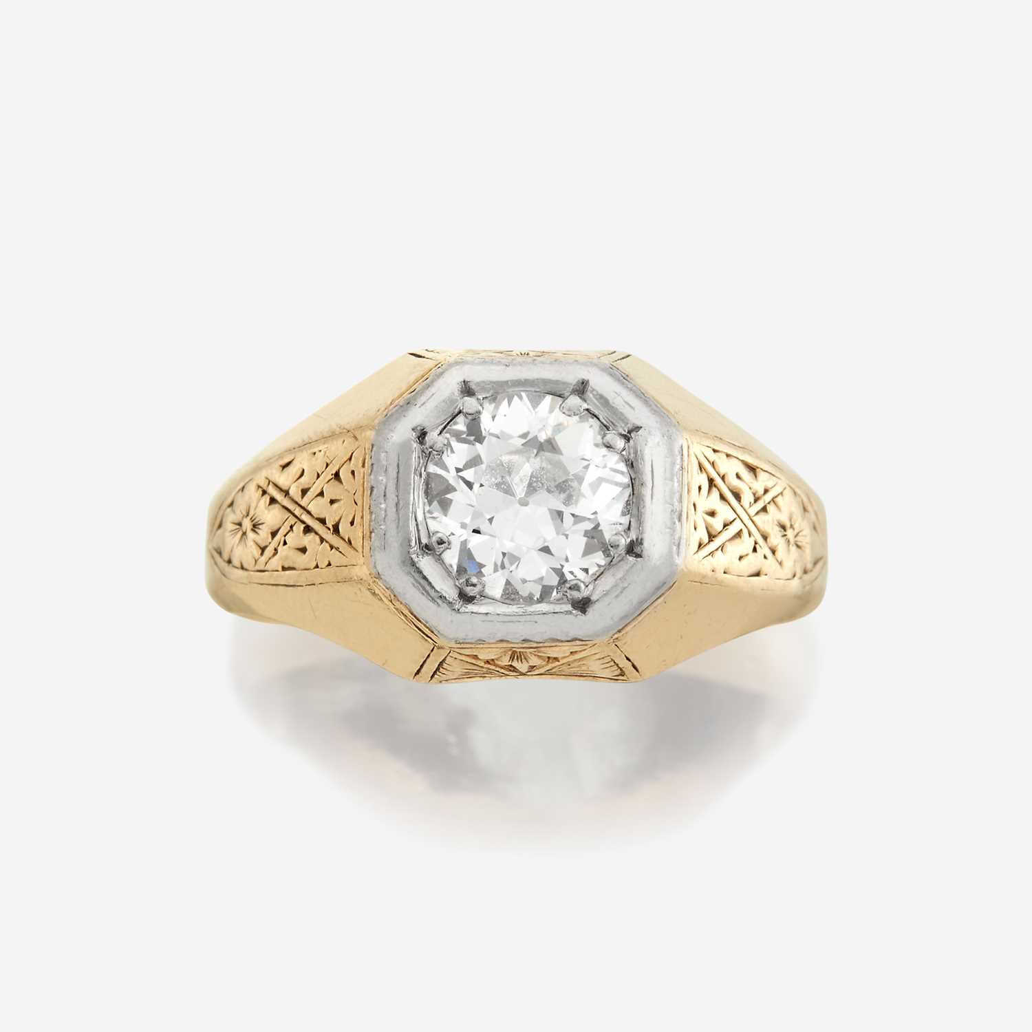 Lot 201 - A gentleman's diamond ring