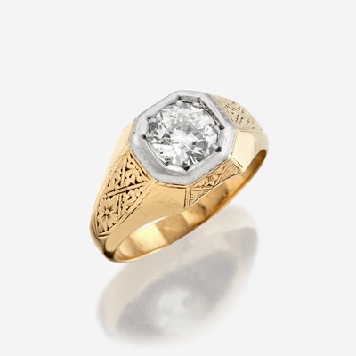 Lot 201 - A gentleman's diamond ring