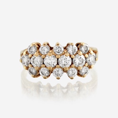 Lot 61 - A diamond and fourteen karat gold ring