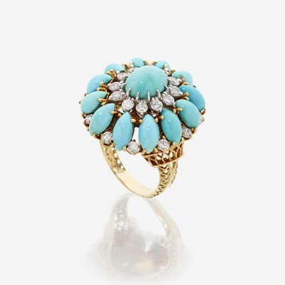 Lot 35 - A turquoise, diamond, and eighteen karat gold ring
