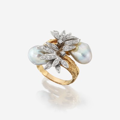 Lot 169 - An eighteen karat gold, baroque cultured pearl, and diamond ring