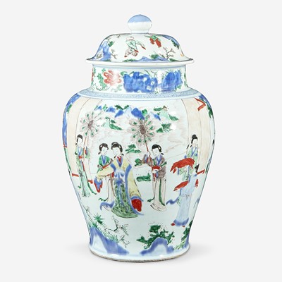 Lot 62 - A Chinese wucai-decorated porcelain large jar and cover