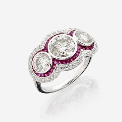 Lot 99 - A diamond, ruby, and platinum ring