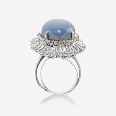 Lot 84 - A star sapphire, diamond, and platinum ring