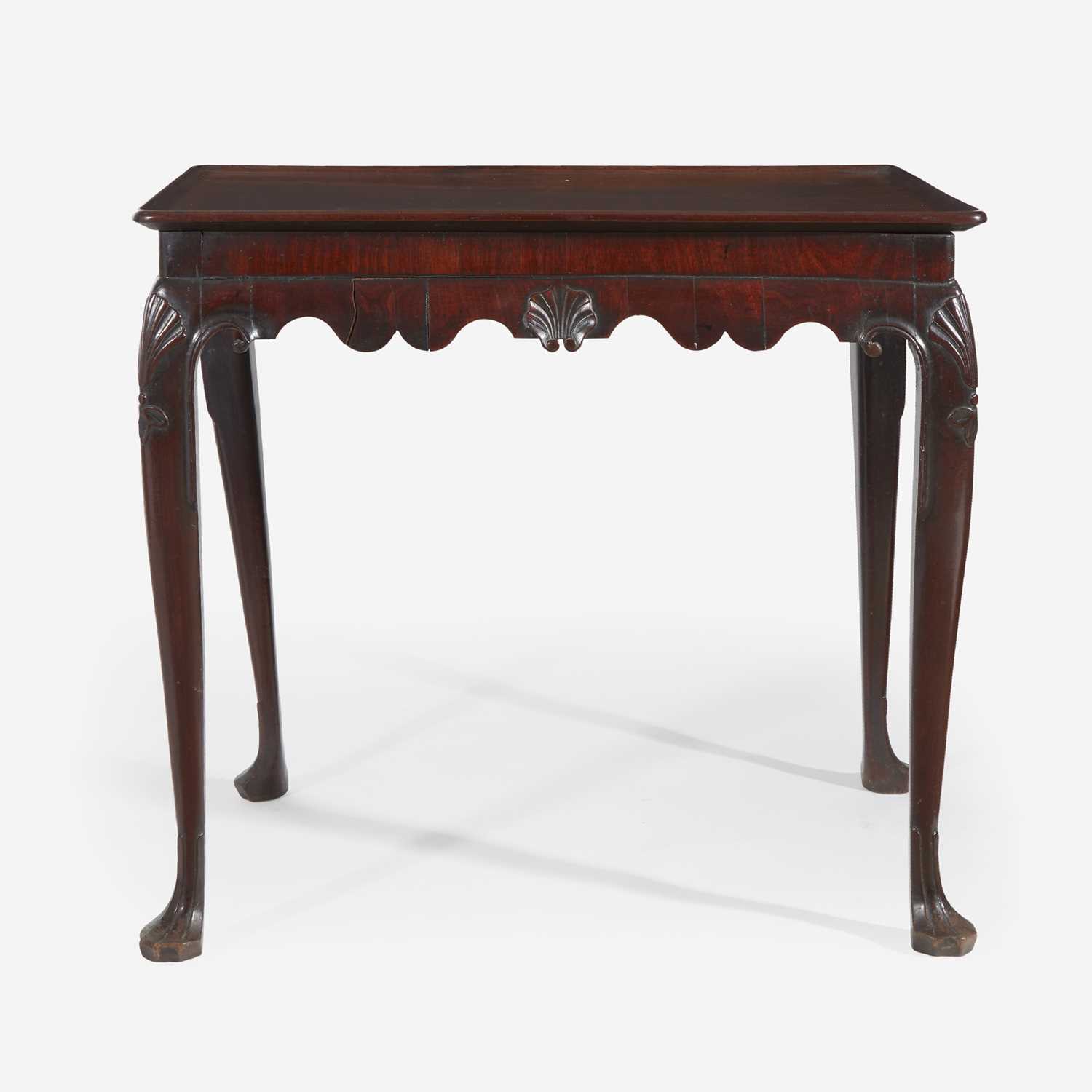 Lot 16 - An Irish Queen Anne mahogany tea table