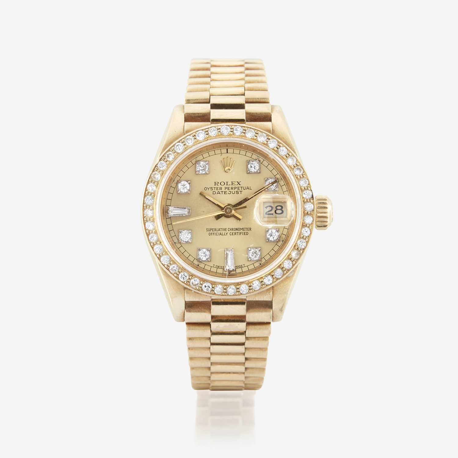 Lot 121 - An eighteen karat gold and diamond, automatic, bracelet wristwatch with date
