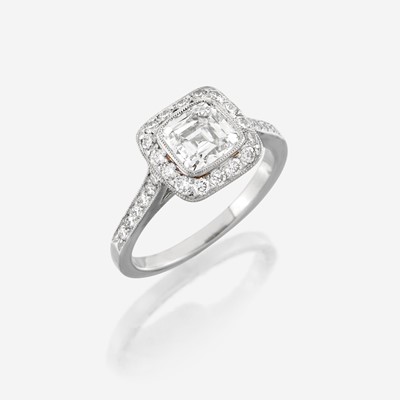 Lot 66 - A diamond and platinum ring, Tiffany & Co.