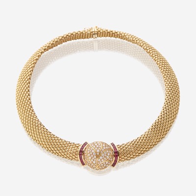 Lot 50 - An eighteen karat gold, diamond, and ruby necklace