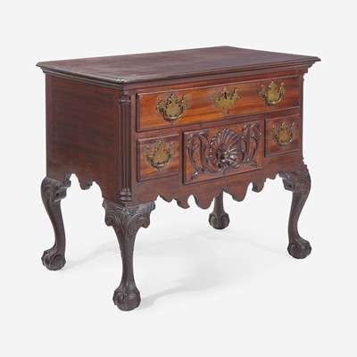 Lot 95 - A Chippendale carved mahogany dressing table
