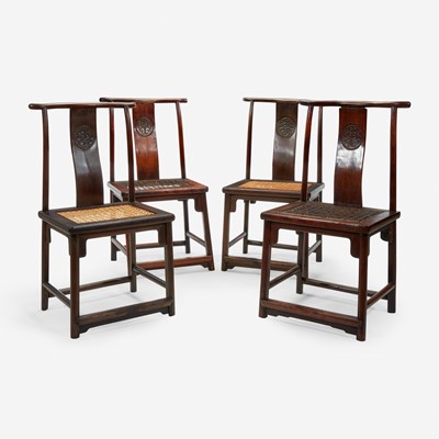 Lot 99 - Four Chinese hardwood side chairs 硬木椅子四件