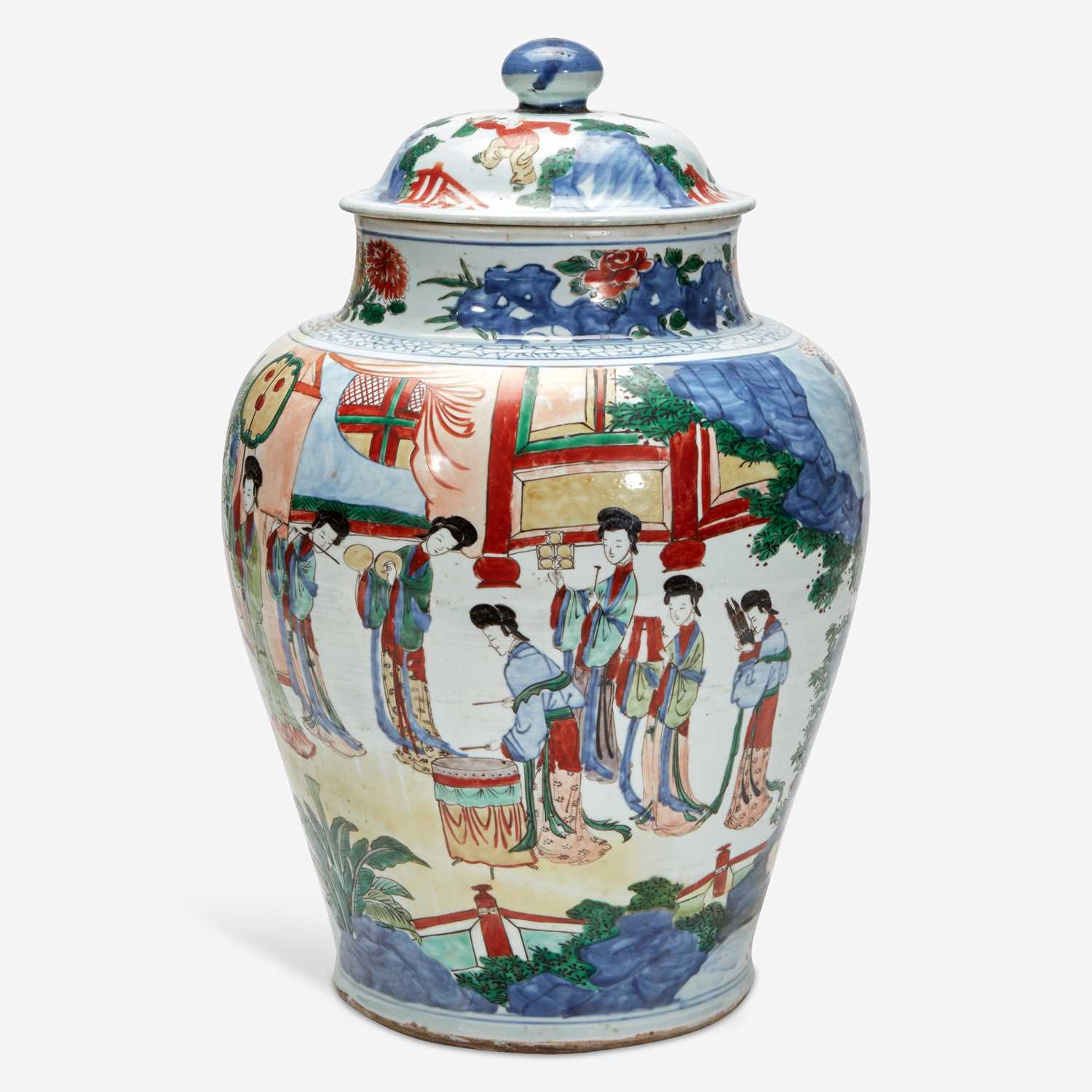 Lot 86 - A large Chinese wucai-decorated porcelain jar and cover 五彩带盖大罐