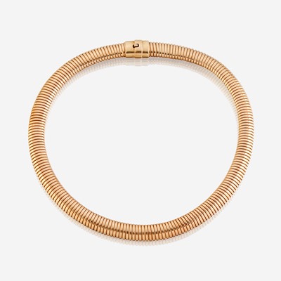 Lot 87 - A fourteen karat gold necklace