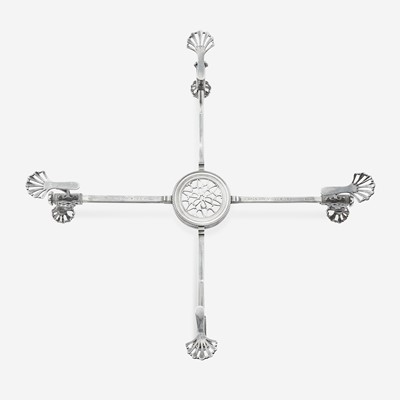 Lot 90 - A rare silver dish cross