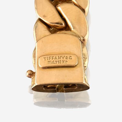 Lot 28 - An eighteen karat gold necklace, Tiffany & Co.